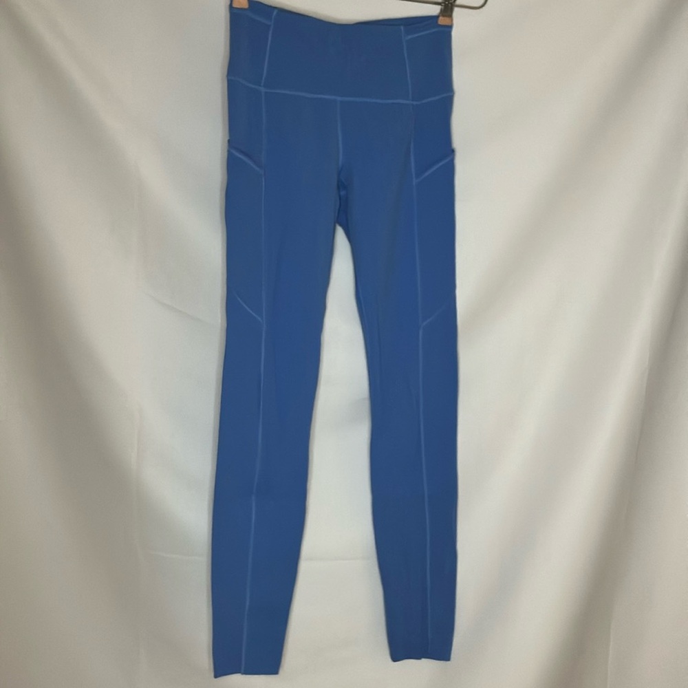 BLUE LULULEMON LEGGINGS